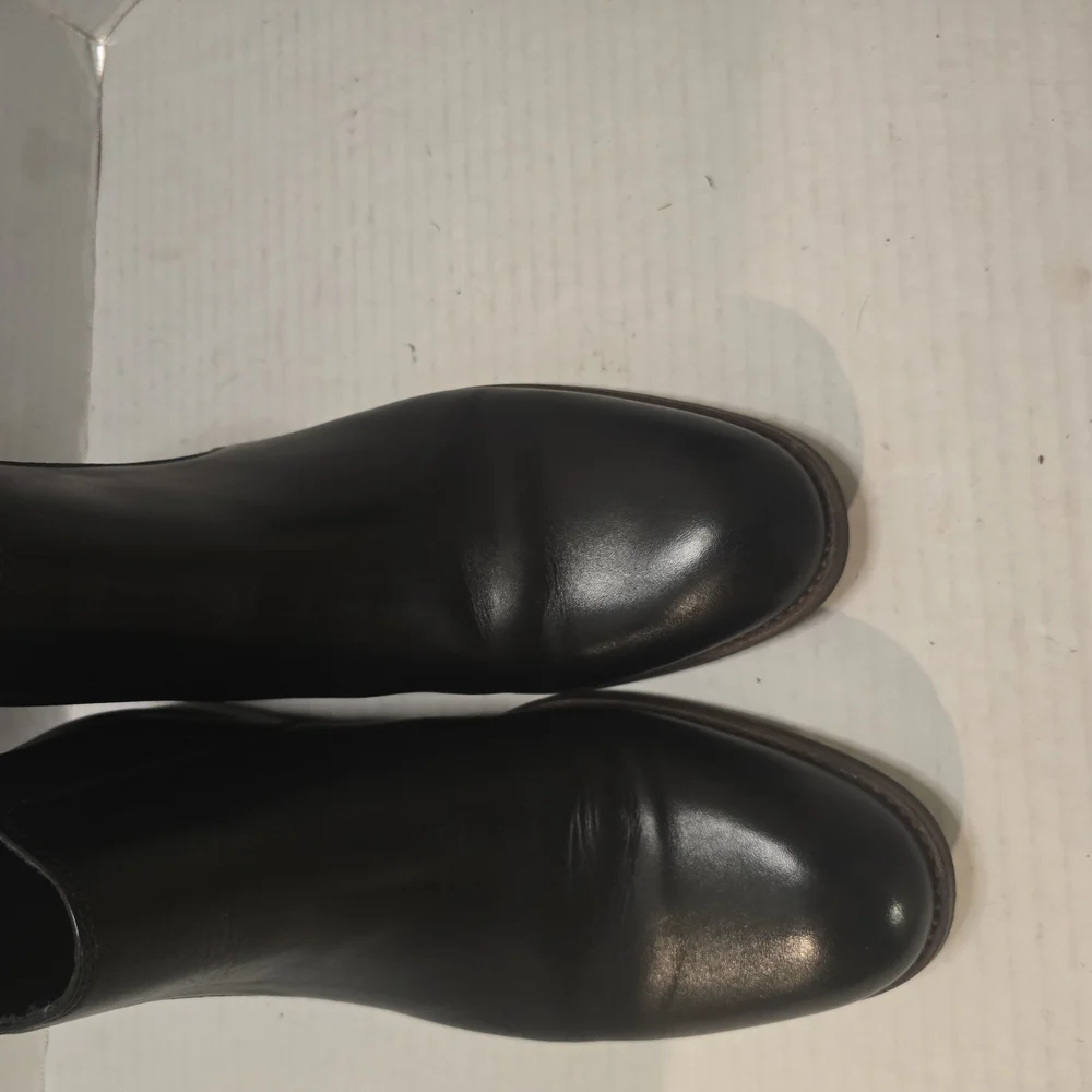 Joseph Abboud sleek black
